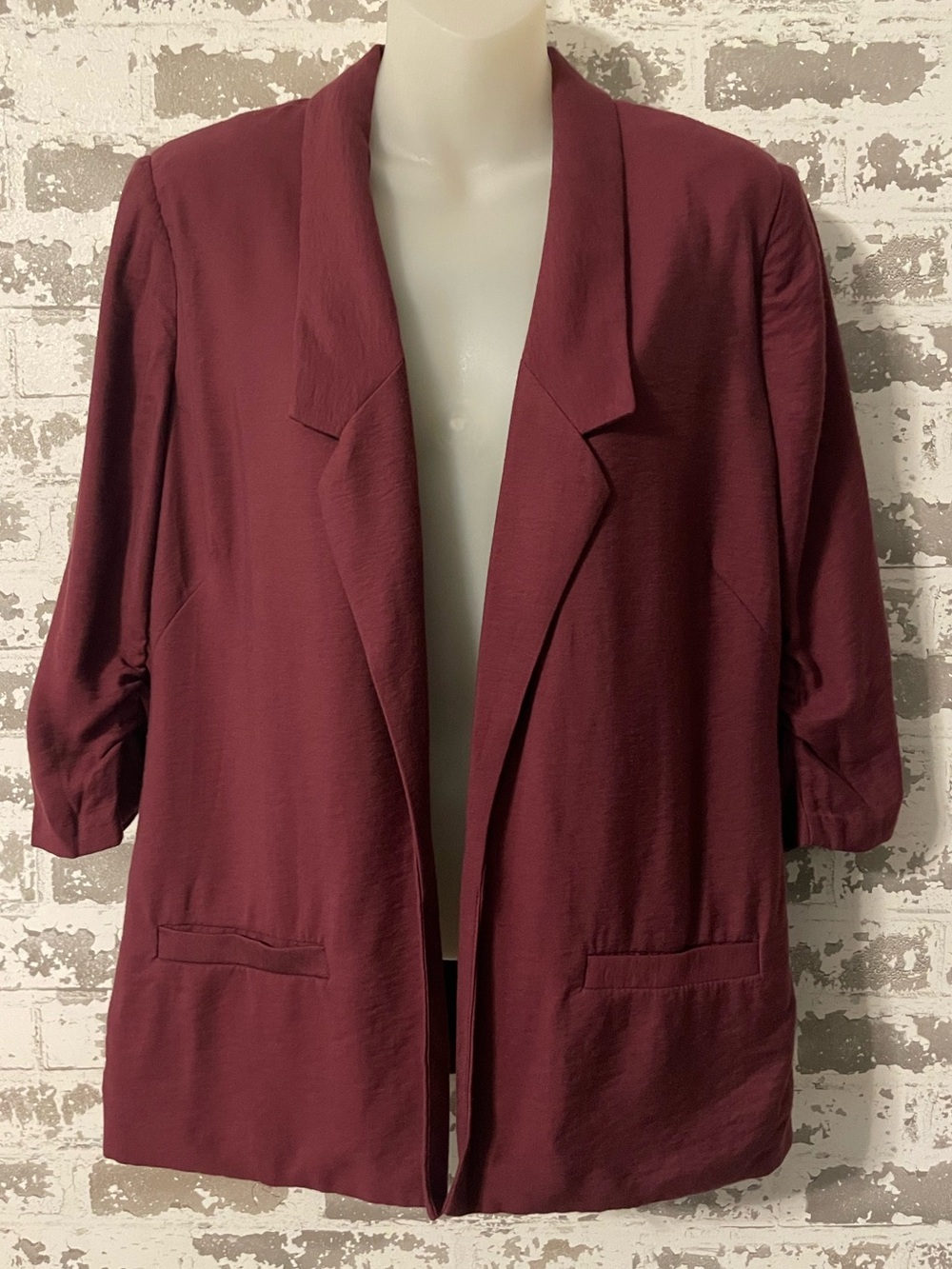 LC Lauren Conrad Ruched Sleeve Open Front Blazer Burgundy Size 10